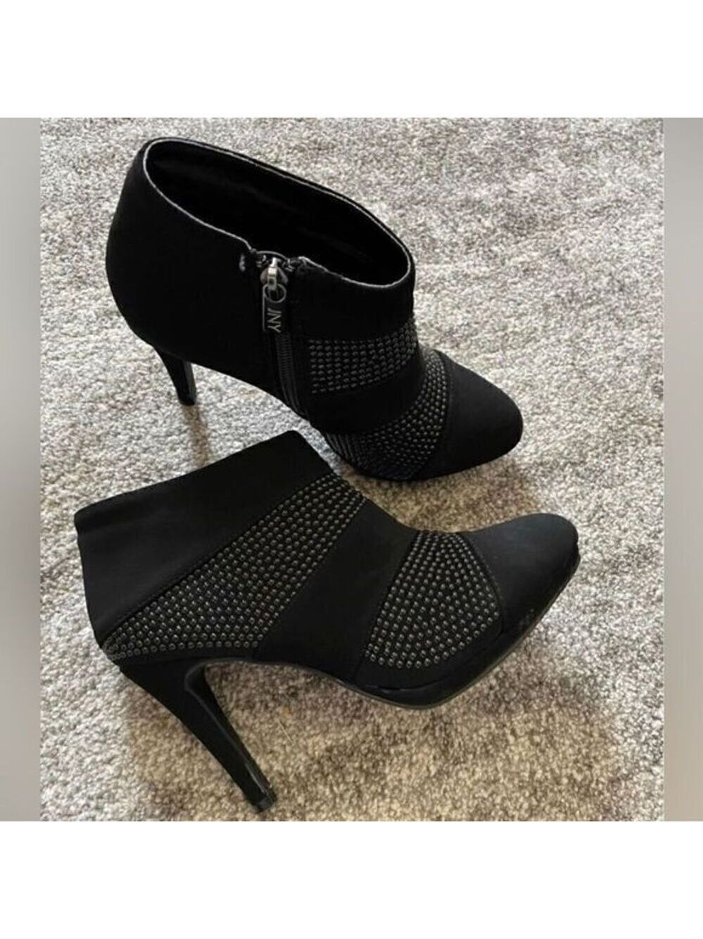 Size 6M Jones New York ankle Booties for Women